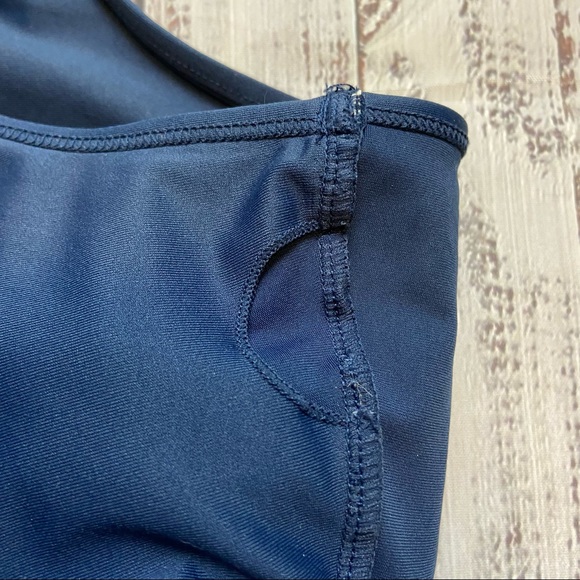 C&C California Navy with Mesh Sports Bra. Size M - Picture 8 of 8